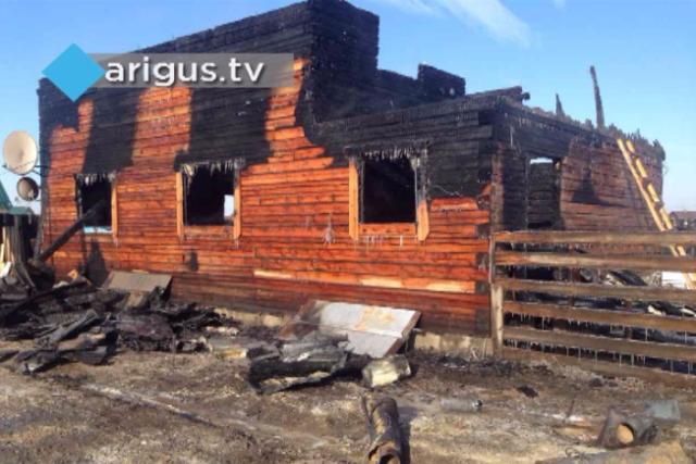 В Бурятии полностью сгорел жилой дом, погибли три человека (ФОТО) 