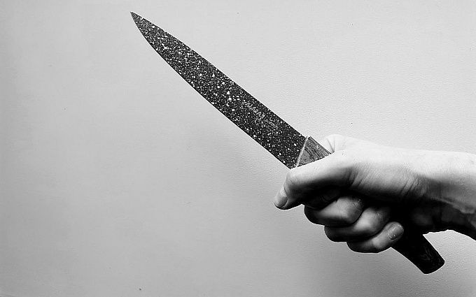 Жительница Бурятии четыре раза ударила ножом незнакомца