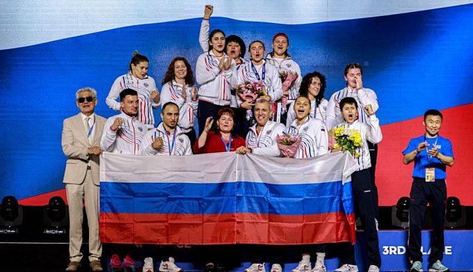 Спортсменки из Бурятии завоевали три золота и серебро на чемпионате Европы по боксу