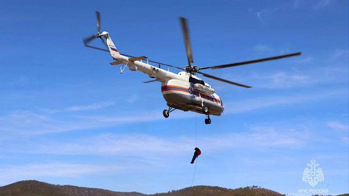 Вертолет МЧС заступил на пожароопасное дежурство в Бурятии