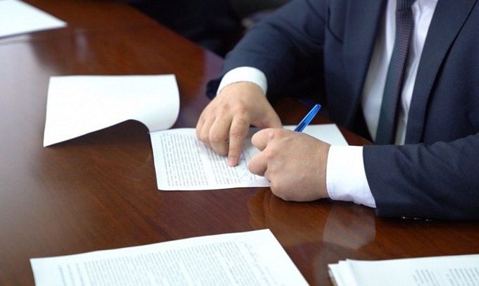 Путин подписал закон об учете срочной службы при приеме в вузы